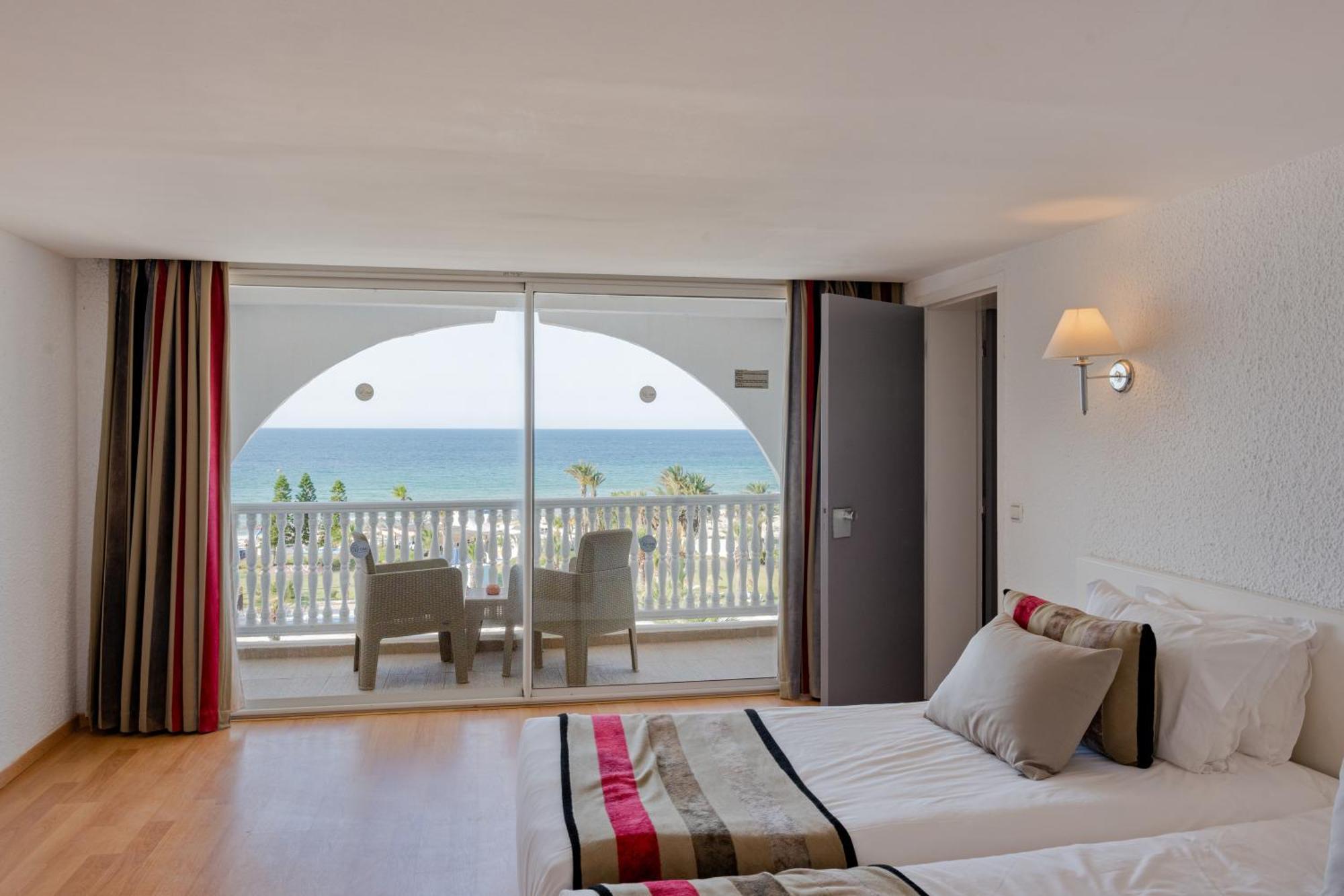 Camera Familiare con Vista Mare